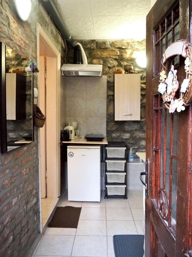 Authentic Guest Stay In The Heart Of Veliko Tarnovo Студио С Изглед Към Царевец 외부 사진