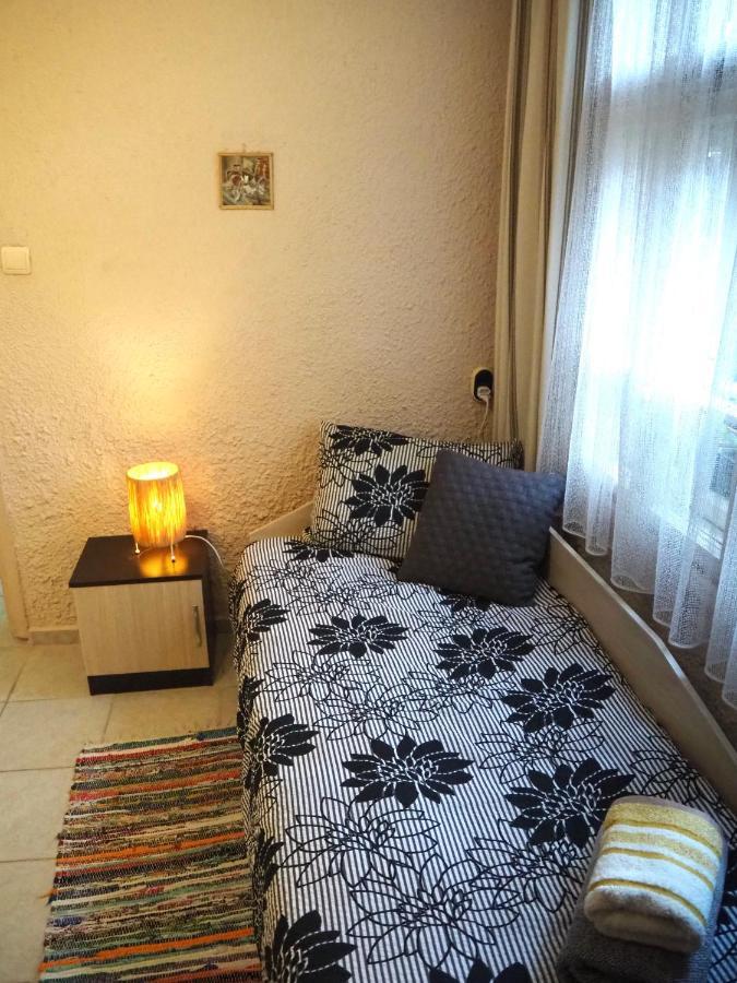 Authentic Guest Stay In The Heart Of Veliko Tarnovo Студио С Изглед Към Царевец 외부 사진