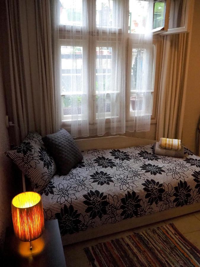 Authentic Guest Stay In The Heart Of Veliko Tarnovo Студио С Изглед Към Царевец 외부 사진