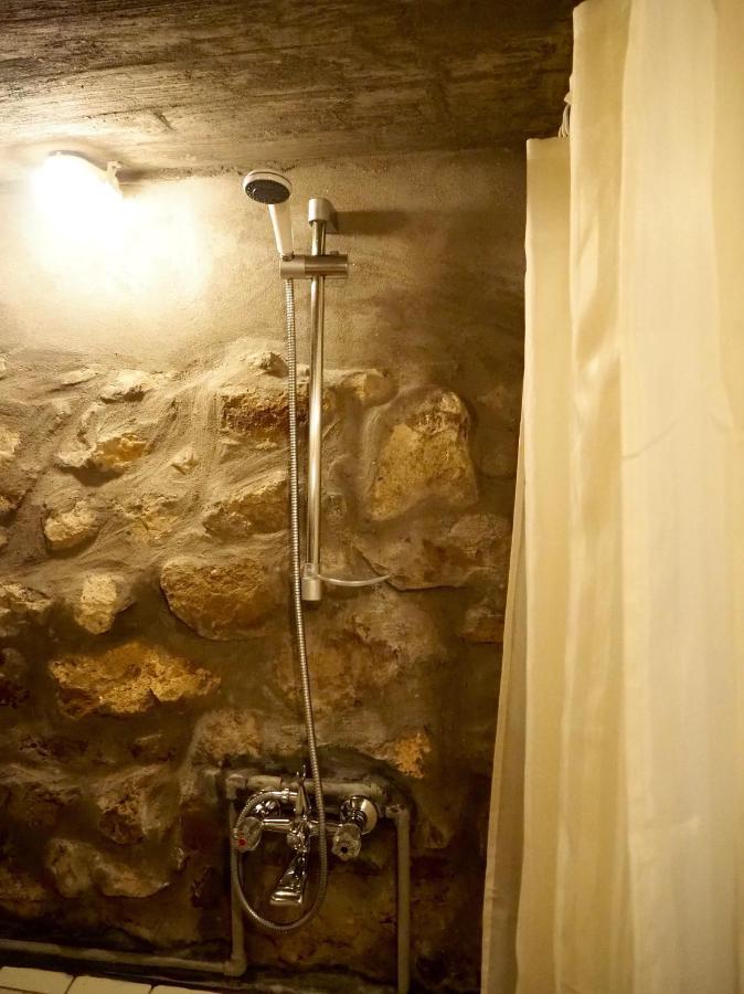 Authentic Guest Stay In The Heart Of Veliko Tarnovo Студио С Изглед Към Царевец 외부 사진