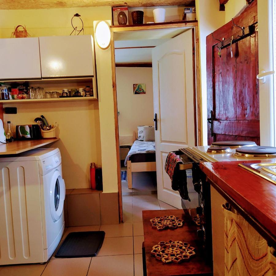 Authentic Guest Stay In The Heart Of Veliko Tarnovo Студио С Изглед Към Царевец 외부 사진