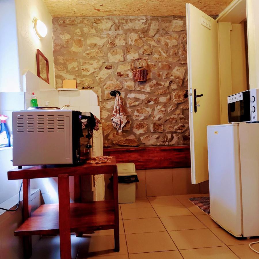 Authentic Guest Stay In The Heart Of Veliko Tarnovo Студио С Изглед Към Царевец 외부 사진