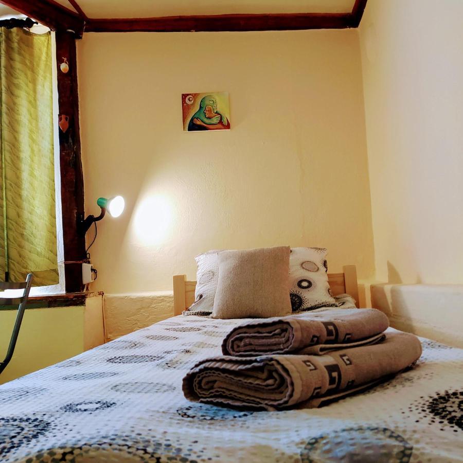 Authentic Guest Stay In The Heart Of Veliko Tarnovo Студио С Изглед Към Царевец 외부 사진