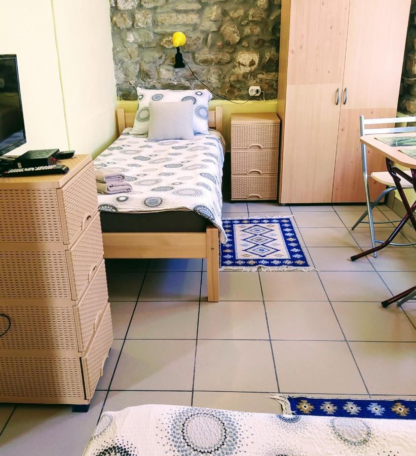 Authentic Guest Stay In The Heart Of Veliko Tarnovo Студио С Изглед Към Царевец 외부 사진