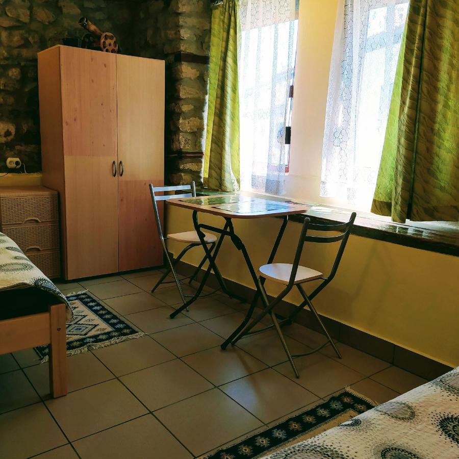 Authentic Guest Stay In The Heart Of Veliko Tarnovo Студио С Изглед Към Царевец 외부 사진